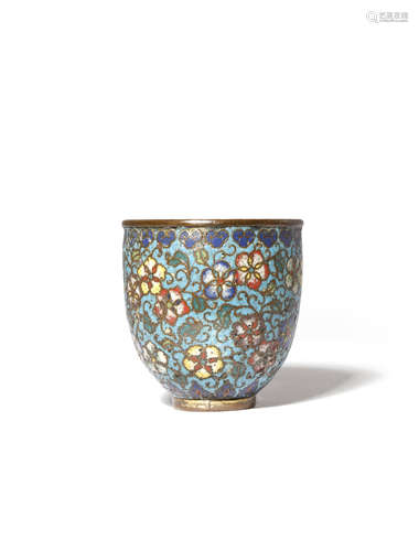 A SMALL CHINESE CLOISONNE CUP 16TH/17TH CENTURY Decorated in enamels with colourful flowerheads