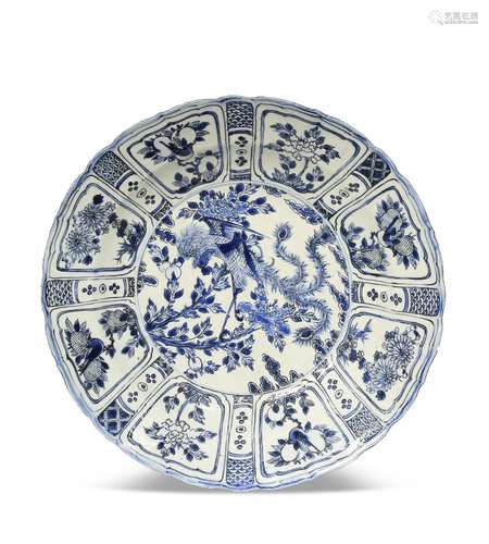 A LARGE CHINESE BLUE AND WHITE KRAAK 'PHOENIX' DISH WANLI 1573-1620 Painted to the centre with a