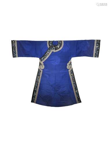 A CHINESE BLUE-GROUND EMBROIDERED SILK ROBE LATE QING DYNASTY The deep blue silk subtly decorated