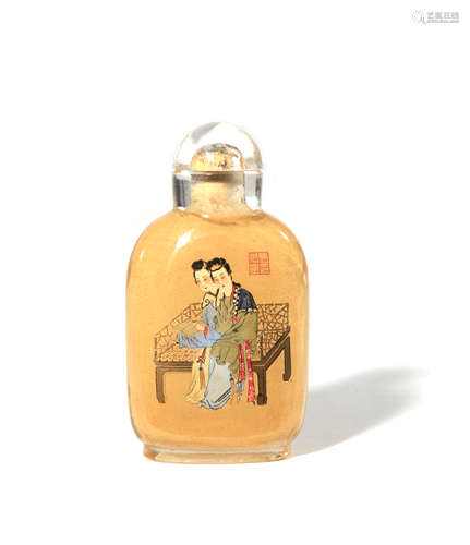 A CHINESE INTERIOR-PAINTED SNUFF BOTTLE 19TH CENTURY Delicately painted with two ladies sitting