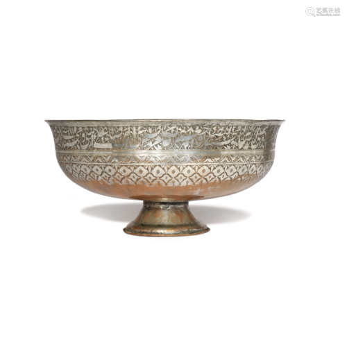 A LATE SAFAVID TINNED-COPPER BOWL 17TH/18TH CENTURY With a shallow body rising to an everted rim,