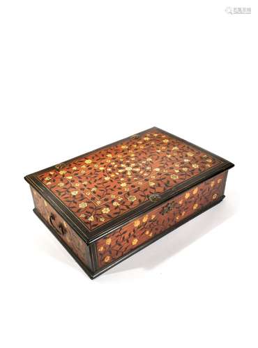 AN INDO-PORTUGUESE EBONY AND IVORY INLAID ROSEWOOD BOX AND COVER 18TH CENTURY Each facet decorated