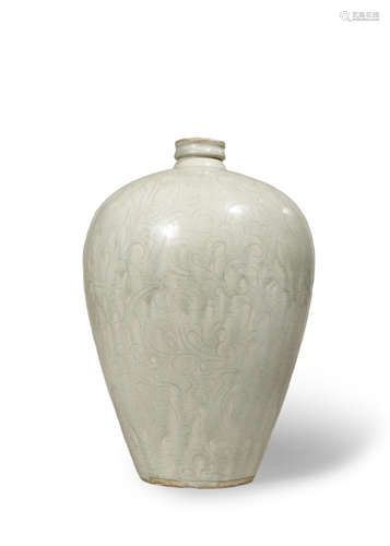 A CHINESE SONG DYNASTY-STYLE QINGBAI MEIPING QING DYNASTY OR LATER The ovoid body incised with