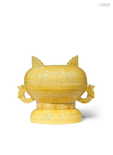 A CHINESE YELLOW GLAZED RITUAL VESSEL AND COVER, GUI 19TH CENTURY Carved in low relief and incised