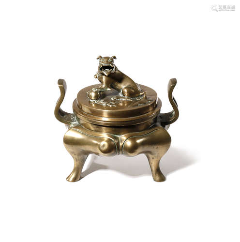 A CHINESE BRONZE TRIPOD INCENSE BURNER AND COVER 17TH/18TH CENTURY Cast with two upright S-shaped