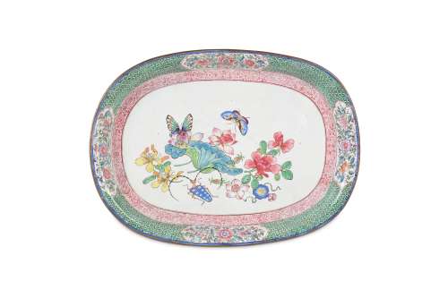 A CHINESE OVAL CANTON ENAMEL TRAY.