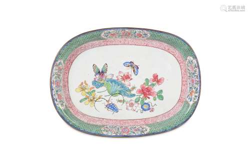 A CHINESE OVAL CANTON ENAMEL TRAY.
