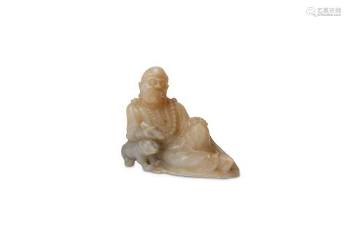 A SMALL CHINESE SOAPSTONE FIGURE OF A LOHAN.