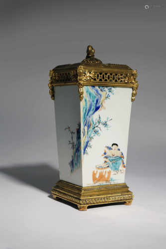 A JAPANESE KAKIEMON VASE AND COVER C.1680 Originally a sake bottle, tokkuri, decorated in cobalt,