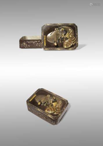 †A GOOD JAPANESE INLAID-IRON BOX AND COVER MEIJI 1868-1912 The rectangular body with lobed