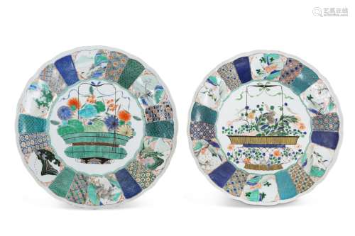TWO LARGE CHINESE FAMILLE VERTE 'BASKET' DISHES.