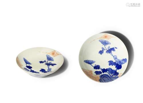 A JAPANESE NABESHIMA DISH EDO/MEIJI PERIOD Decorated in red enamel and underglaze blue with