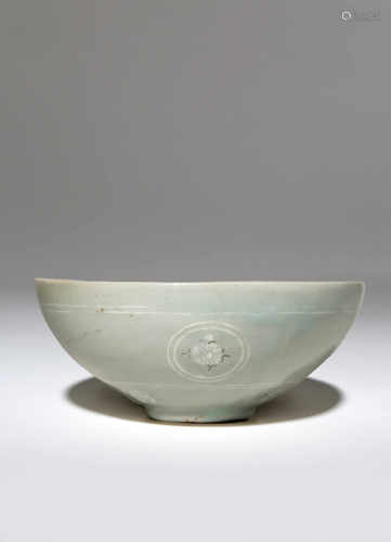 A KOREAN SANGGAM SLIP-INLAID CELADON BOWL KORYO DYNASTY, 13TH/14TH CENTURY Decorated to the exterior