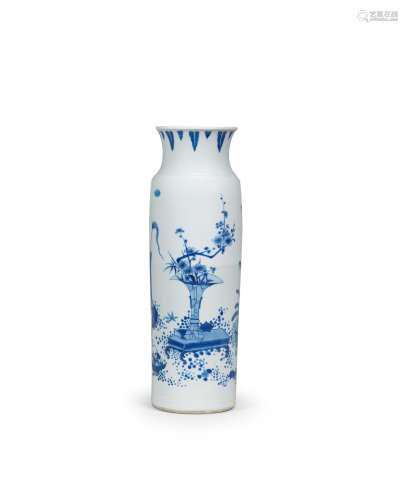Chongzhen A blue and white 'hundred antiques' sleeve vase, rolwagen