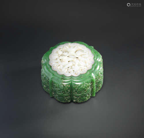 A spinach-green and white jade box and cover