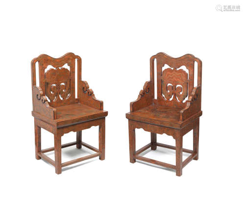 Early Qing Dynasty A rare pair of qianyin and tianqi lacquer 'phoenix' armchairs