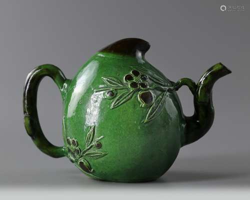 A Chinese green-glazed Cadogan teapot