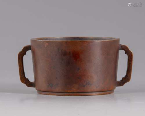 A Chinese bronze circular censer