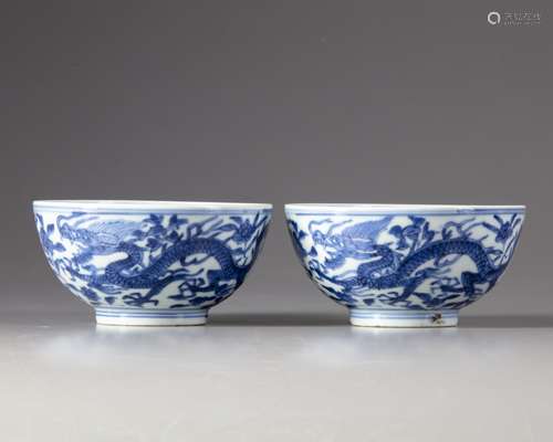 Two Chinese blue and white bowls