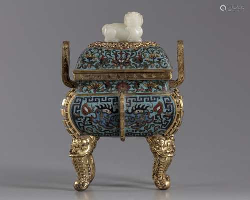 A cloisonné censer with cover