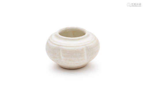 Song dynasty A miniature ding lobed jar