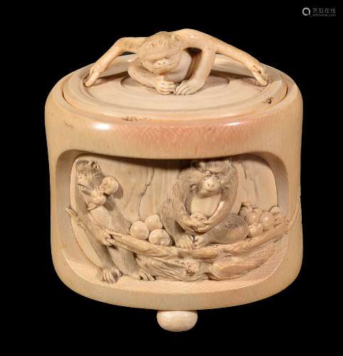ϒ A Japanese Ivory Box and Cover
