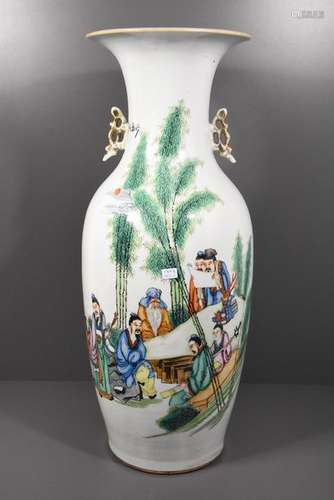 Vase en porcelaine de Chine (Ht 56cm)