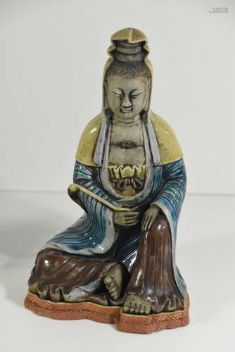 Guanyin en porcelaine de Chine 19ème (Ht 25cm)