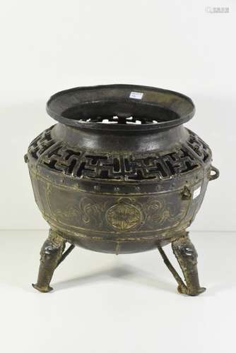 Cache pot asiatique en bronze (Ht.27cm, diam.25cm)