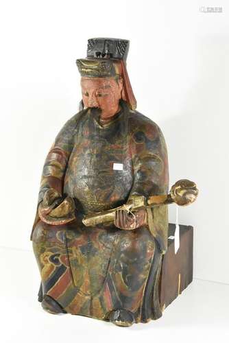 Dignitaire en bois sculpté et laqué, Chine vers 19...