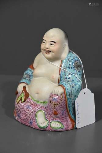 Petit Bouddha en porcelaine (Ht.12cm)