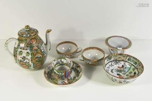 Lot de 7 porcelaines de Canton 19ème (accidents)