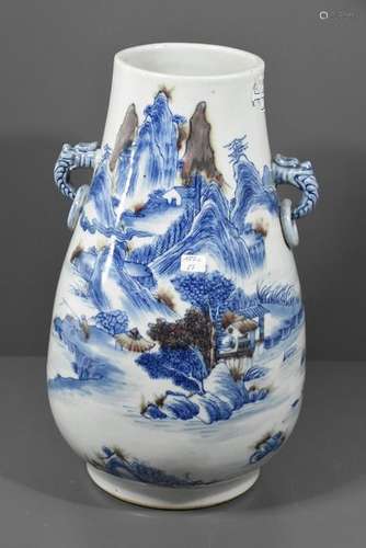 Vase en porcelaine de Chine bleu et blanc (Ht 34cm...