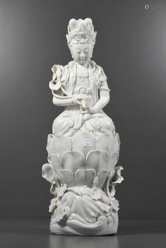 Guanyin en blanc de Chine (Ht 36cm)