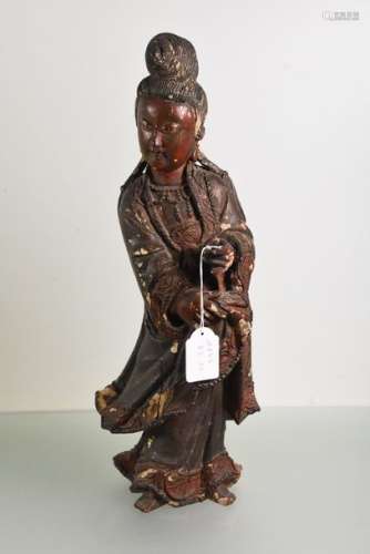 Statue d'une femme asiatique en bois sculpté et pa...