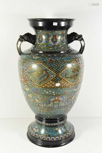 Grand vase cloisonné, Chine vers 1900 (Ht.60cm)