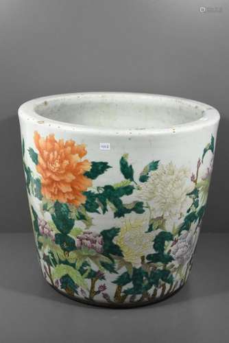 Cache pot en porcelaine de Chine 19ème (éclat au t...