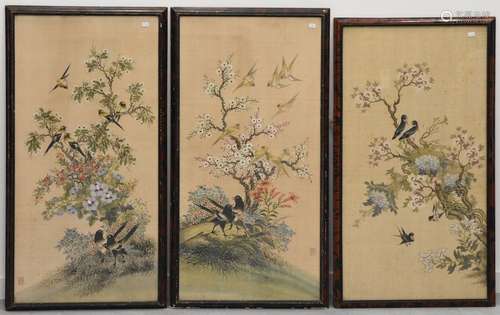 Lot de trois peintures chinoises sur soie