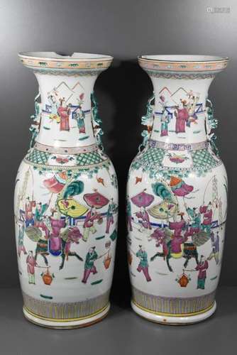 Paire de vases en porcelaine de Chine 19ème (Ht.60...