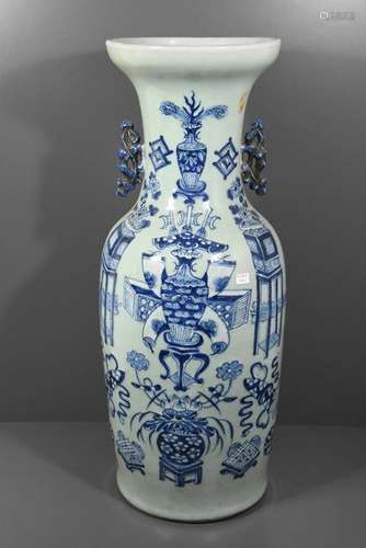 Vase en porcelaine de Chine (Ht 58cm)