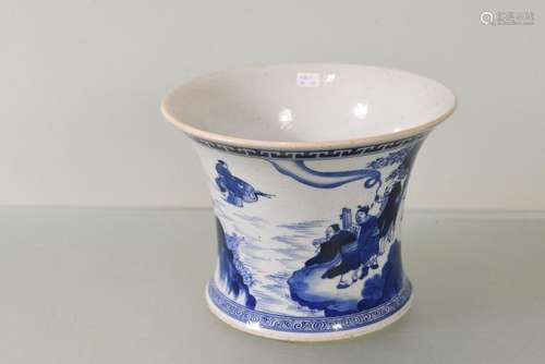 Vase en porcelaine de Chine bleu et blanc (Ht 16cm...