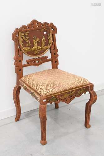 Fauteuil asiatique en bois peint