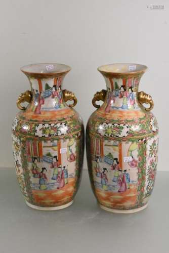 Paire de vases en porcelaine de Chine, Canton 19èm...