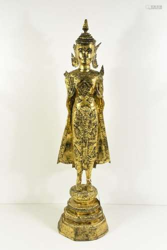 Bouddha en bronze doré (Ht 66cm) avec manque