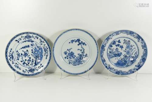 Trois plats en porcelaine de Chine 18ème (un plat ...