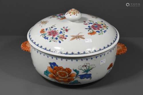 Soupière en porcelaine de Chine 18ème (lg29cm)