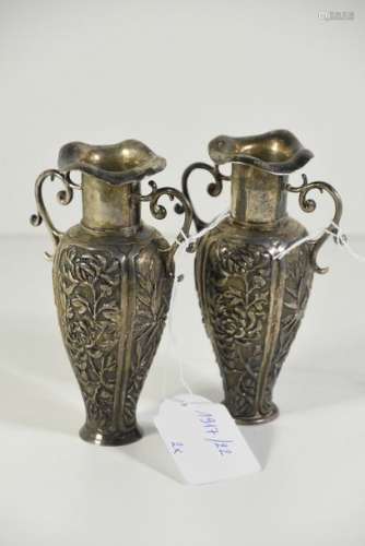 Paire de vases en argent, Indochine vers 1900 (Ht....