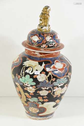 Vase couvert Imari du 18ème (Ht 40cm)