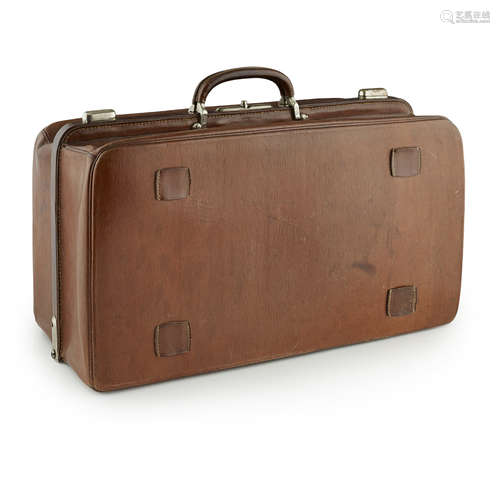 FRENCH PIG-SKIN SUITCASE, BY MOYNAT, PARIS EARLY 20TH CENTURY in brown leather, opening to a linen-