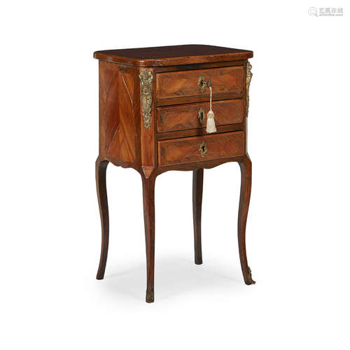 FRENCH KINGWOOD AND ROSEWOOD PARQUETRY CHIFFONIÈRE 19TH CENTURY the quarter veneered top above three